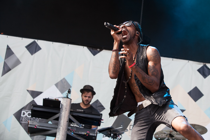 Skip The Use @ Dour 2014, picture 2, photographed by Dorien Goetschalckx - FrontView Magazine
