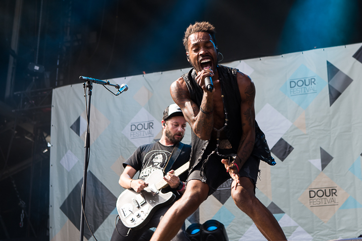 Skip The Use @ Dour 2014, picture 5, photographed by Dorien Goetschalckx - FrontView Magazine