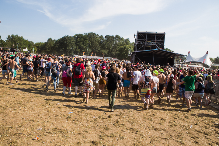 Skip The Use @ Dour 2014, picture 10, photographed by Dorien Goetschalckx - FrontView Magazine