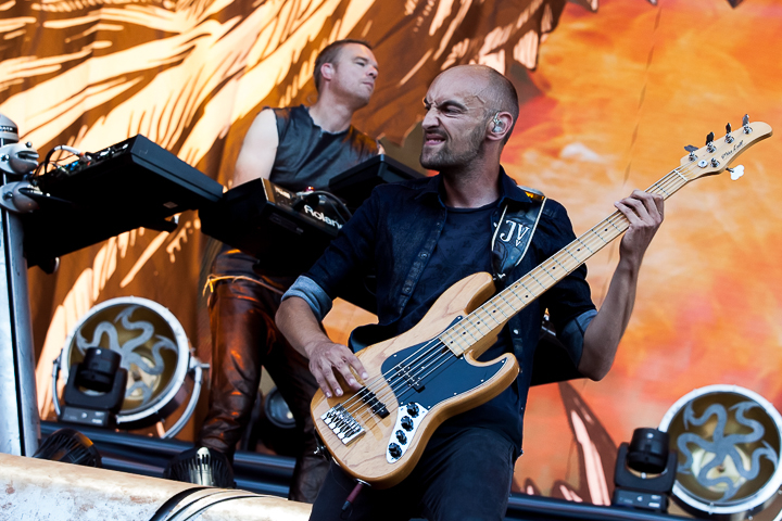 Within Temptation @ Dour 2014, foto 3, foto's door Dorien Goetschalckx - FrontView Magazine