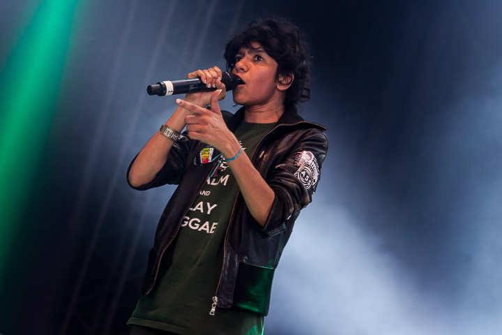 Soom T & Jstar @ Dour 2014, picture 3, photographed by Dorien Goetschalckx - FrontView Magazine
