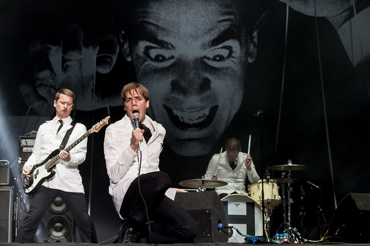 The Hives @ Dour 2014, picture 2, photographed by Dorien Goetschalckx - FrontView Magazine