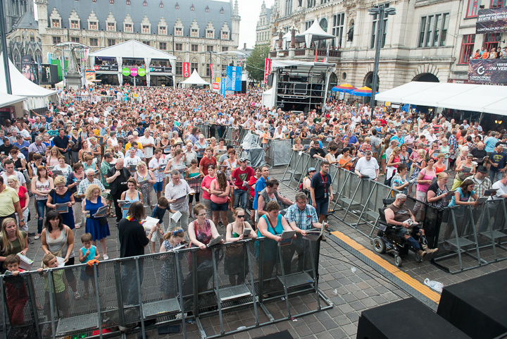 Vlaanderen zingt 2014 @ Gentse Feesten - Sint Baafsplein, picture 1, photographed by Dimitri Vanlommel - FrontView Magazine