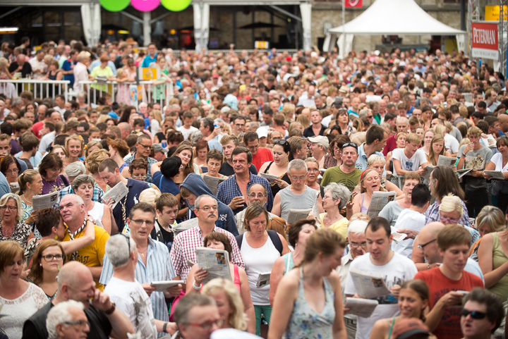 Vlaanderen zingt 2014 @ Gentse Feesten - Sint Baafsplein, picture 14, photographed by Dimitri Vanlommel - FrontView Magazine
