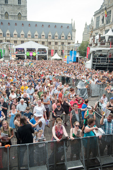 Vlaanderen zingt 2014 @ Gentse Feesten - Sint Baafsplein, picture 18, photographed by Dimitri Vanlommel - FrontView Magazine