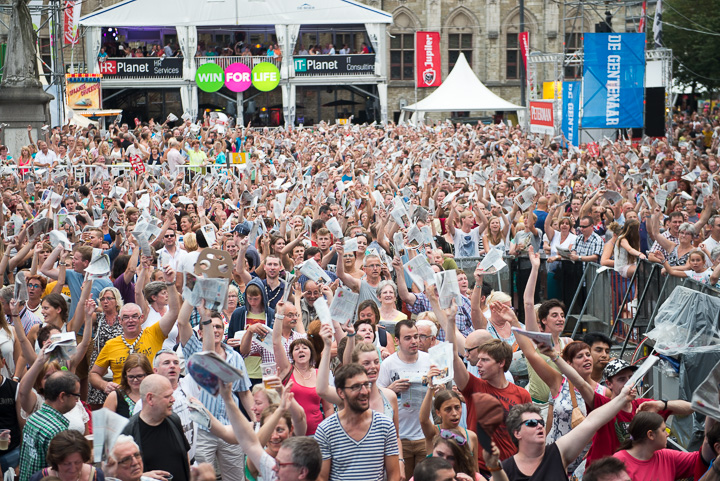 Vlaanderen zingt 2014 @ Gentse Feesten - Sint Baafsplein, picture 19, photographed by Dimitri Vanlommel - FrontView Magazine