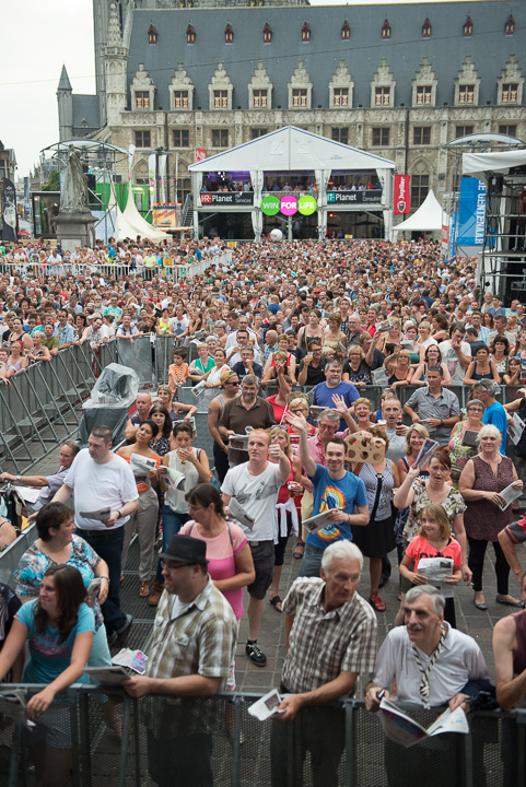 Vlaanderen zingt 2014 @ Gentse Feesten - Sint Baafsplein, picture 25, photographed by Dimitri Vanlommel - FrontView Magazine