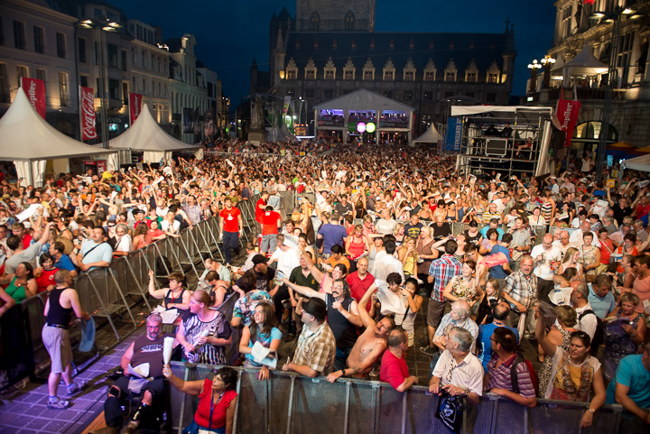 Vlaanderen zingt 2014 @ Gentse Feesten - Sint Baafsplein, picture 94, photographed by Dimitri Vanlommel - FrontView Magazine