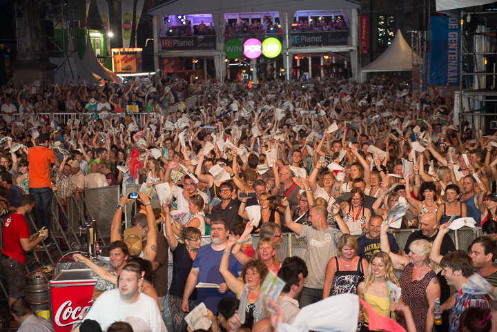 Vlaanderen zingt 2014 @ Gentse Feesten - Sint Baafsplein, picture 96, photographed by Dimitri Vanlommel - FrontView Magazine