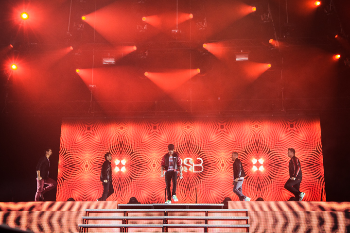 Backstreet Boys @ Oostende Beach, picture 3, photographed by Tom Stessens - FrontView Magazine