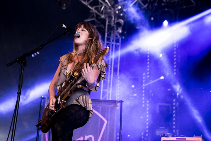 Deap Vally @ Dour 2014, picture 10, photographed by Dorien Goetschalckx - FrontView Magazine