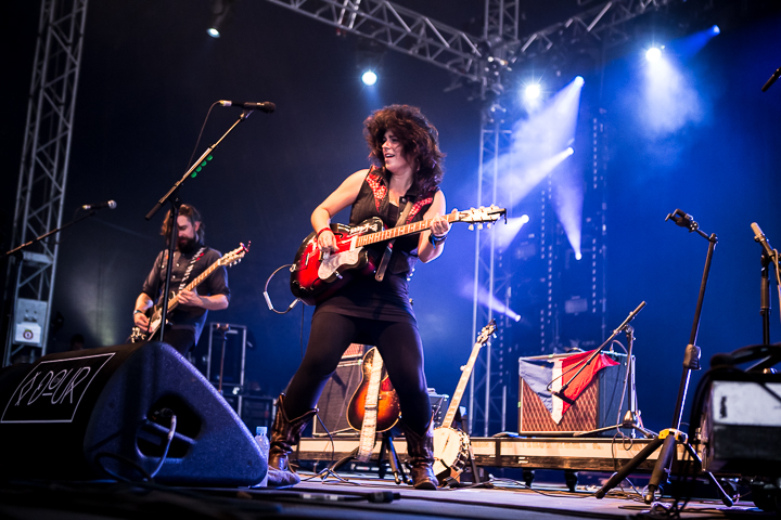 Lisa Leblanc @ Dour 2014, picture 2, photographed by Dorien Goetschalckx - FrontView Magazine