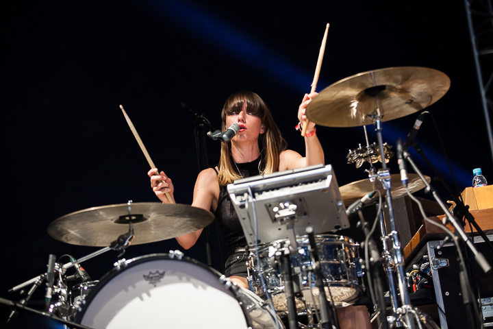 Bombay Show Pig @ Dour 2014, picture 4, photographed by Dorien Goetschalckx - FrontView Magazine