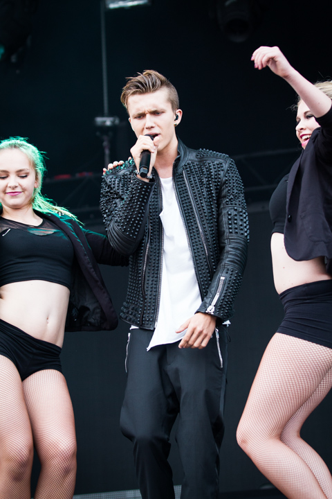 Ian Thomas voorprogramma Backstreet Boys, picture 4, photographed by Tom Stessens - FrontView Magazine