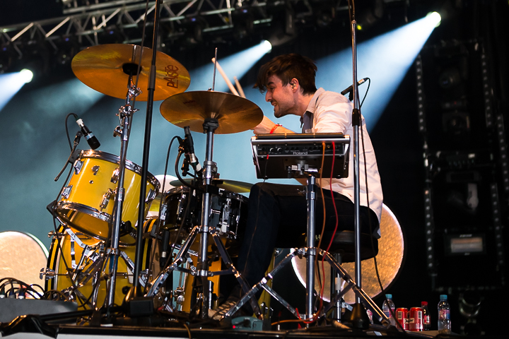 Intergalactic Lovers @ Dour 2014, picture 2, photographed by Dorien Goetschalckx - FrontView Magazine