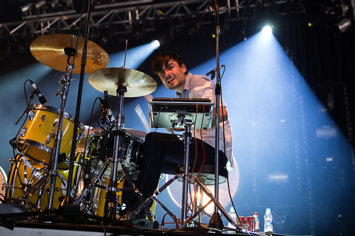 Intergalactic Lovers @ Dour 2014, picture 6, photographed by Dorien Goetschalckx - FrontView Magazine
