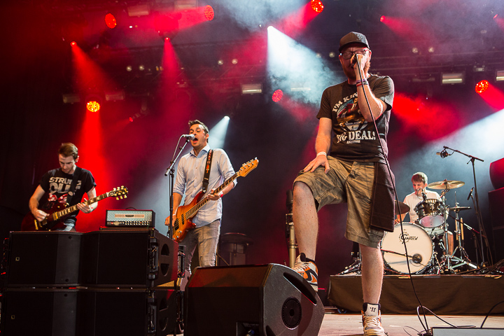 Orange Apple @ Puurs Live 2014, picture 2, photographed by Edwin Houdevelt - FrontView Magazine