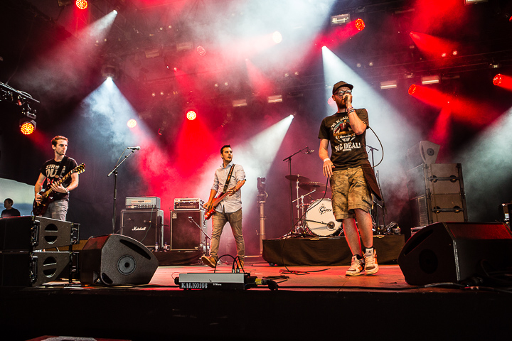 Orange Apple @ Puurs Live 2014, picture 4, photographed by Edwin Houdevelt - FrontView Magazine