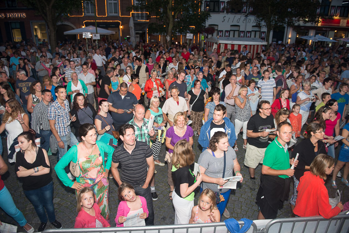 Vlaanderen Zingt @ Bornem, picture 11, photographed by Dimitri Vanlommel - FrontView Magazine
