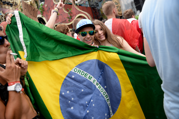Tomorrowland sfeerbeelden & publieksfoto's 28 juni - deel 1, picture 15, photographed by Youri Vanlommel - FrontView Magazine