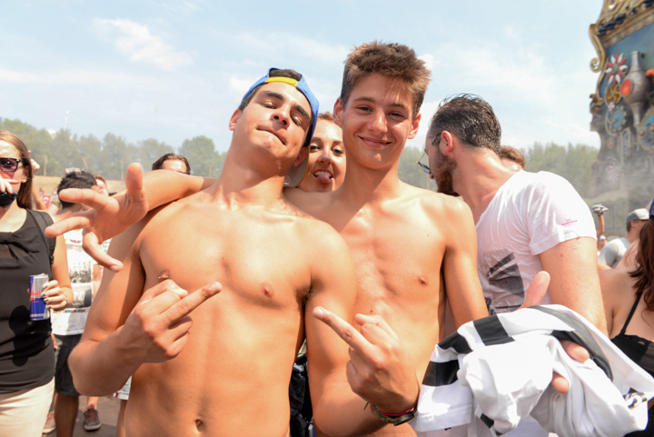 Tomorrowland sfeerbeelden & publieksfoto's 28 juni - deel 1, picture 28, photographed by Youri Vanlommel - FrontView Magazine
