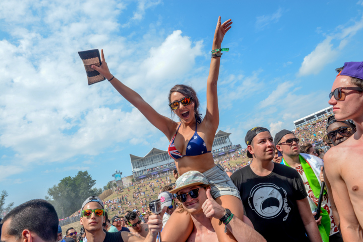 Tomorrowland sfeerbeelden & publieksfoto's 28 juni - deel 1, picture 41, photographed by Youri Vanlommel - FrontView Magazine