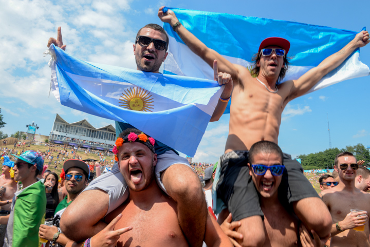 Tomorrowland sfeerbeelden & publieksfoto's 28 juni - deel 1, picture 43, photographed by Youri Vanlommel - FrontView Magazine