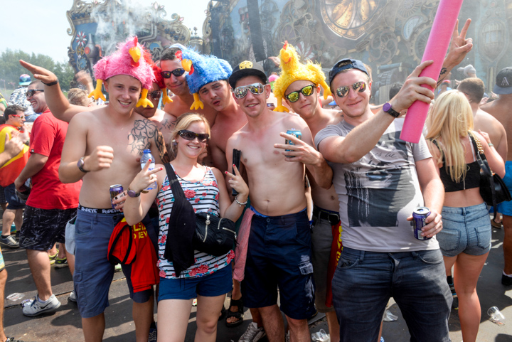 Tomorrowland sfeerbeelden & publieksfoto's 28 juni - deel 1, picture 45, photographed by Youri Vanlommel - FrontView Magazine