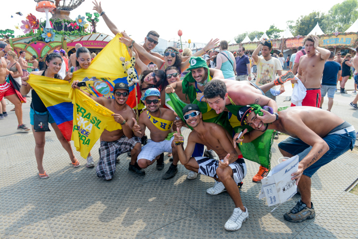 Tomorrowland sfeerbeelden & publieksfoto's 28 juni - deel 1, picture 53, photographed by Youri Vanlommel - FrontView Magazine