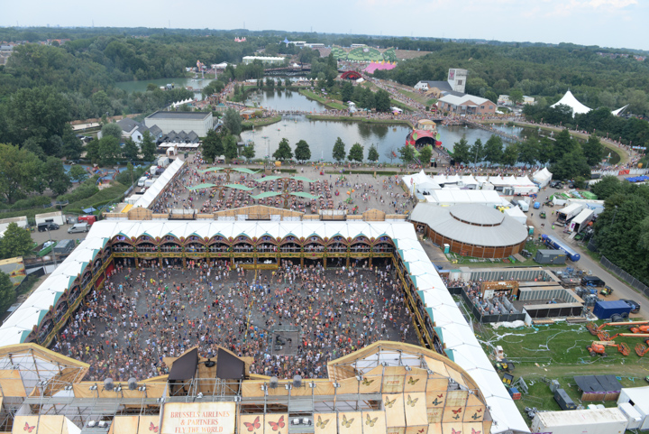 Tomorrowland sfeerbeelden & publieksfoto's 28 juni - deel 1, picture 60, photographed by Youri Vanlommel - FrontView Magazine