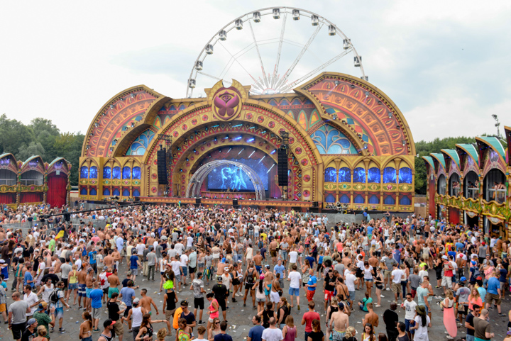 Tomorrowland sfeerbeelden & publieksfoto's 28 juni - deel 1, picture 66, photographed by Youri Vanlommel - FrontView Magazine