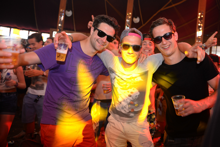 Tomorrowland sfeerbeelden & publieksfoto's 28 juni - deel 1, picture 71, photographed by Youri Vanlommel - FrontView Magazine
