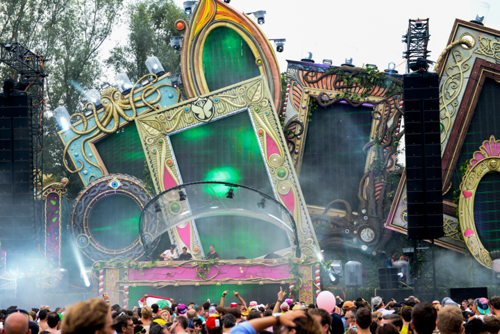 Tomorrowland sfeerbeelden & publieksfoto's 28 juni - deel 1, picture 77, photographed by Youri Vanlommel - FrontView Magazine