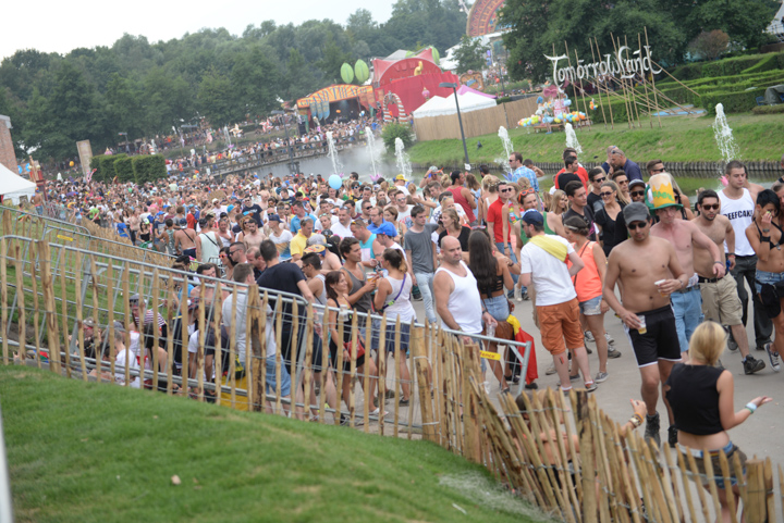 Tomorrowland sfeerbeelden & publieksfoto's 28 juni - deel 1, picture 79, photographed by Youri Vanlommel - FrontView Magazine