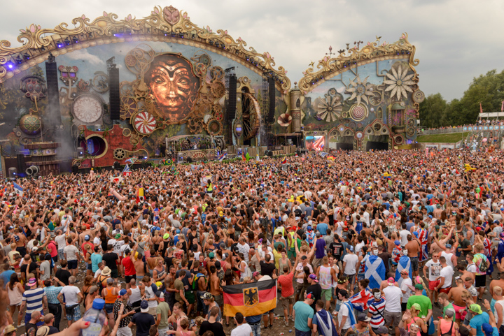 Tomorrowland sfeerbeelden & publieksfoto's 28 juni - deel 1, picture 89, photographed by Youri Vanlommel - FrontView Magazine