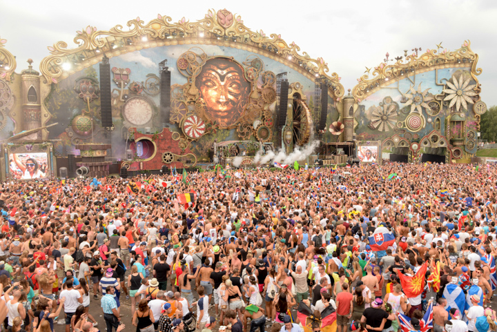 Tomorrowland sfeerbeelden & publieksfoto's 28 juni - deel 1, picture 90, photographed by Youri Vanlommel - FrontView Magazine