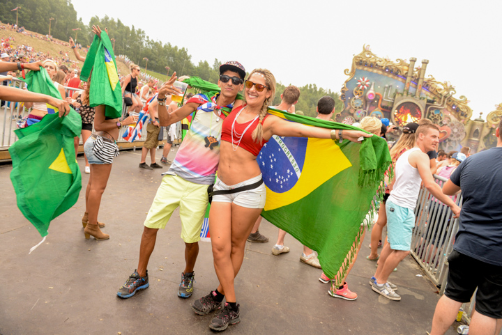 Tomorrowland sfeerbeelden & publieksfoto's 28 juni - deel 1, picture 99, photographed by Youri Vanlommel - FrontView Magazine