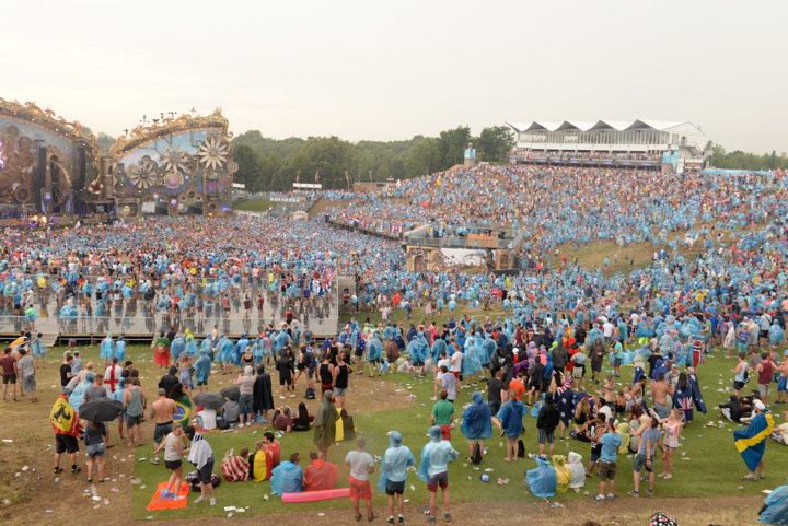 Tomorrowland sfeerbeelden & publieksfoto's 28 juni - deel 1, picture 142, photographed by Youri Vanlommel - FrontView Magazine
