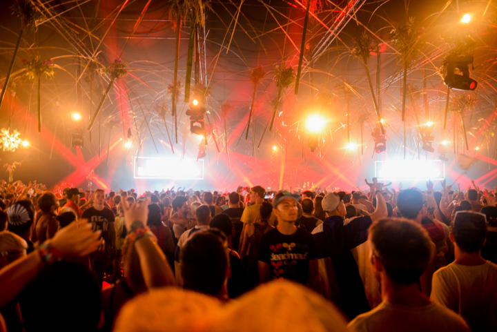Tomorrowland sfeerbeelden & publieksfoto's 28 juni - deel 1, picture 150, photographed by Youri Vanlommel - FrontView Magazine