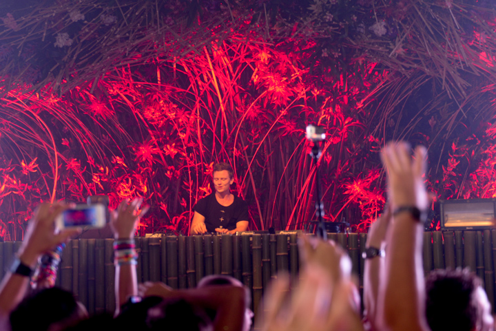 Tomorrowland sfeerbeelden & publieksfoto's 28 juni - deel 1, picture 155, photographed by Youri Vanlommel - FrontView Magazine
