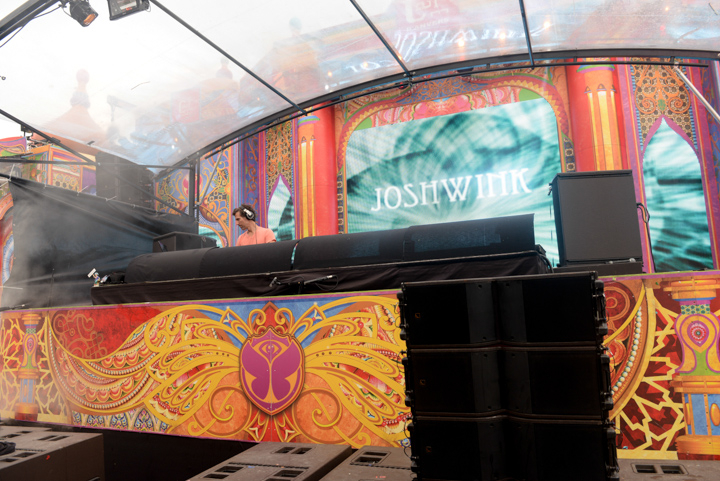 Tomorrowland sfeerbeelden & publieksfoto's 28 juni - deel 2, picture 10, photographed by Youri Vanlommel - FrontView Magazine