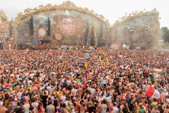 Tomorrowland sfeerbeelden & publieksfoto's 28 juni - deel 2, picture 18, photographed by Youri Vanlommel - FrontView Magazine