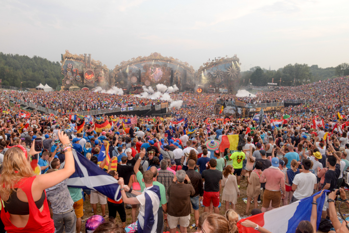 Tomorrowland sfeerbeelden & publieksfoto's 28 juni - deel 2, picture 25, photographed by Youri Vanlommel - FrontView Magazine