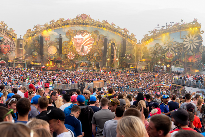 Tomorrowland sfeerbeelden & publieksfoto's 28 juni - deel 2, picture 28, photographed by Youri Vanlommel - FrontView Magazine