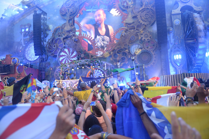 Tomorrowland sfeerbeelden & publieksfoto's 28 juni - deel 2, picture 58, photographed by Youri Vanlommel - FrontView Magazine