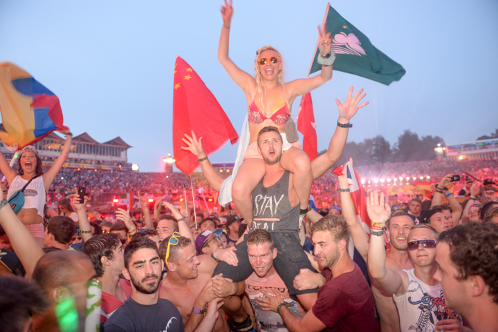 Tomorrowland sfeerbeelden & publieksfoto's 28 juni - deel 2, picture 67, photographed by Youri Vanlommel - FrontView Magazine