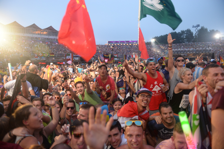 Tomorrowland sfeerbeelden & publieksfoto's 28 juni - deel 2, picture 70, photographed by Youri Vanlommel - FrontView Magazine