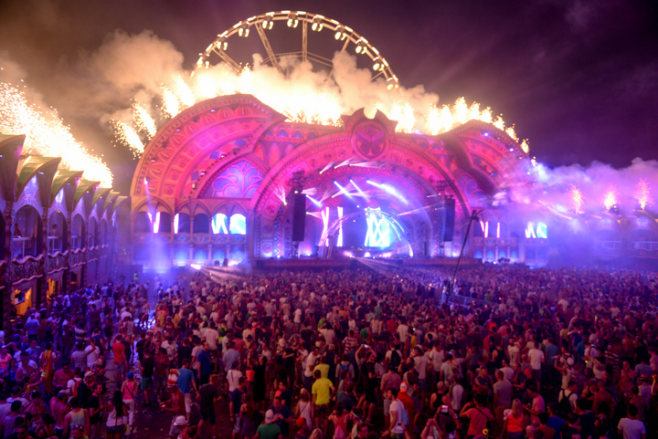Tomorrowland sfeerbeelden & publieksfoto's 28 juni - deel 2, picture 86, photographed by Youri Vanlommel - FrontView Magazine