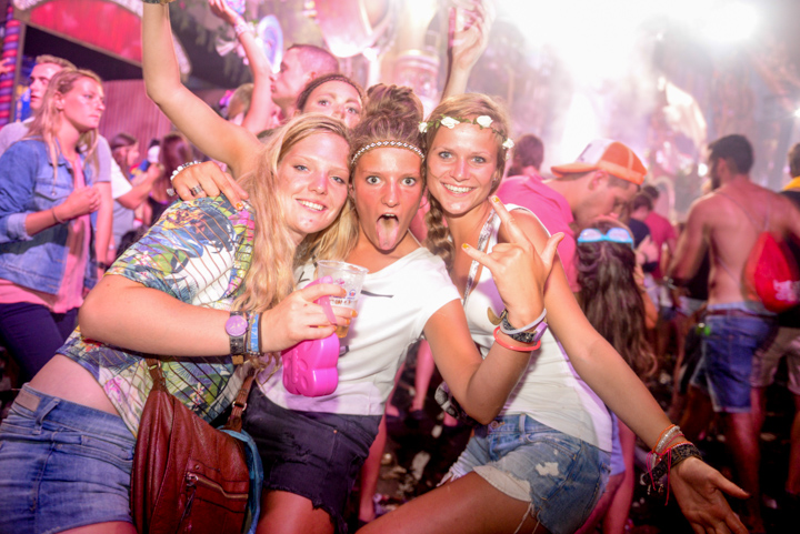 Tomorrowland sfeerbeelden & publieksfoto's 28 juni - deel 2, picture 98, photographed by Youri Vanlommel - FrontView Magazine
