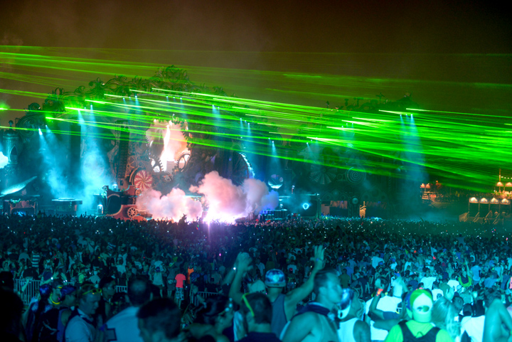 Tomorrowland sfeerbeelden & publieksfoto's 28 juni - deel 2, picture 100, photographed by Youri Vanlommel - FrontView Magazine